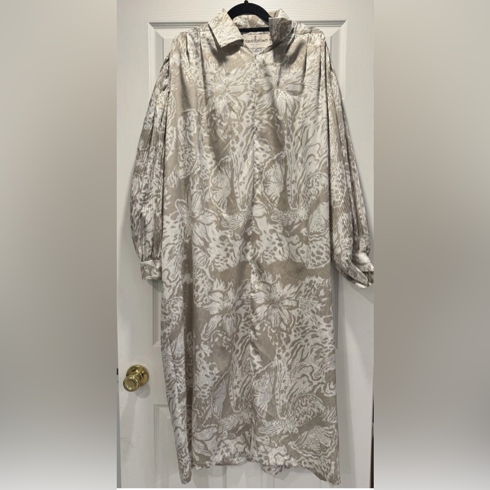 Vintage DAVID BROWN SAKS FIFTH AVENUE tan White Floral L/s Maxi Dress Sz Large